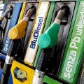 energia-benzina-distributore01