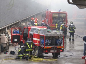 2009-07-31-incendio-stalla-tenno-3