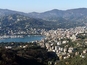 300px-Rapallo-panorama_da_San_Bernardo_di_Zoagli2