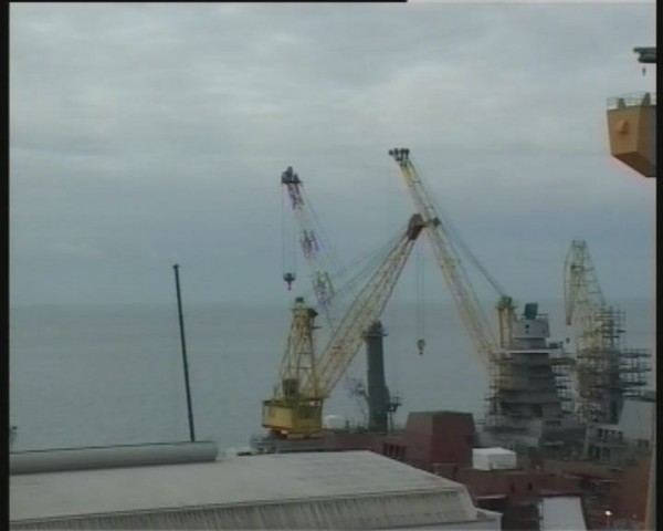 Nuova gru fincantieri