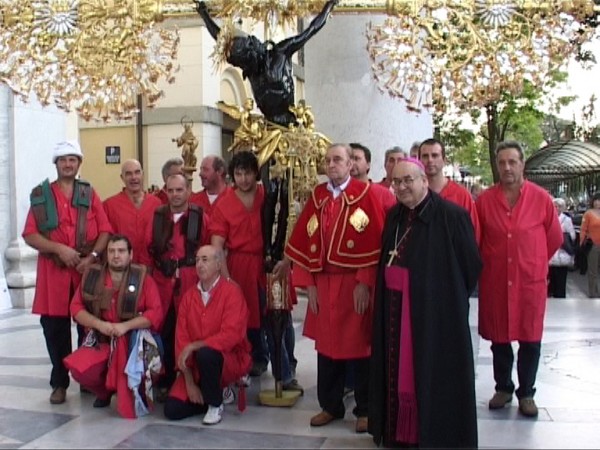 VESCOVO CONFRATERNITE