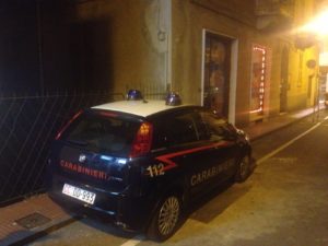 130810 AUTO CARABINIERI NOTTE