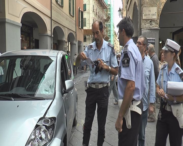 incidente via veneto 1