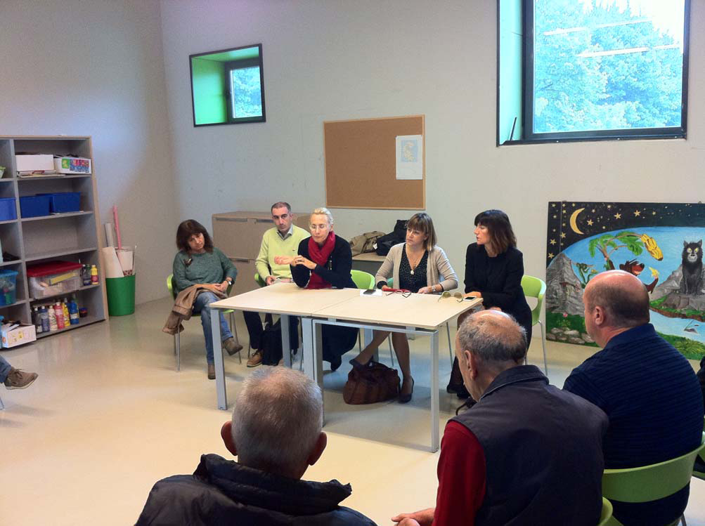 Comunicato stampa Incontro per quartiere Lavagnina.pdf - Adobe Reader