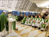 131108 PAPA SANTA MARTA