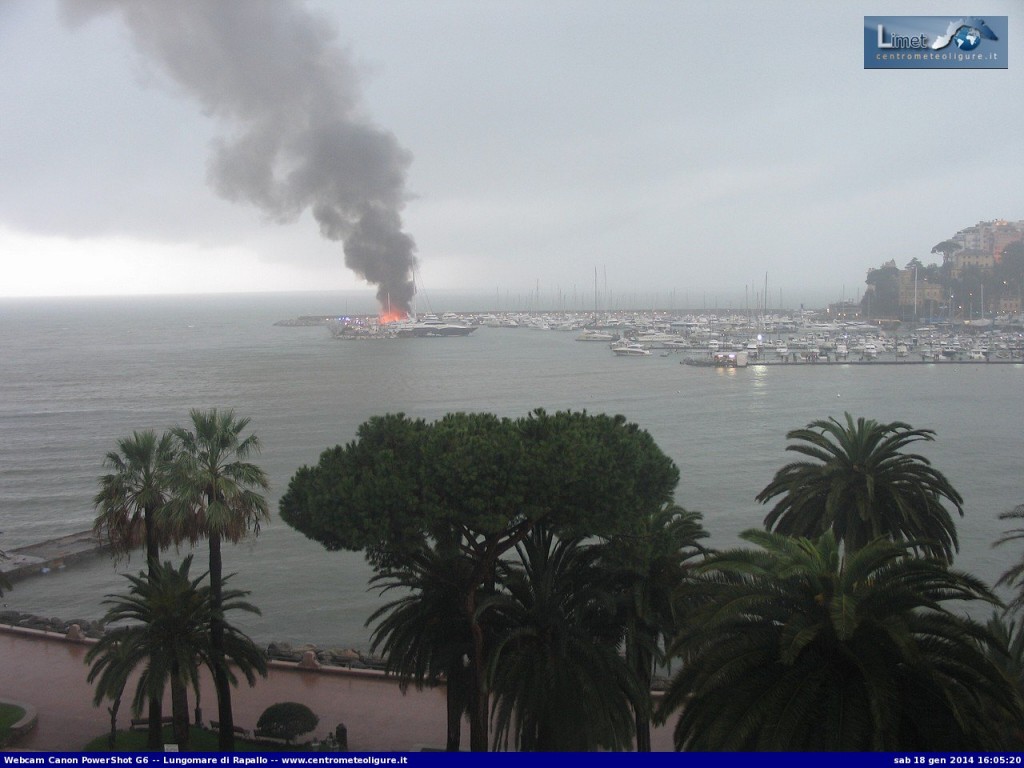incendio porto rapallo