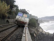 liguria_treno_deragliato_04v