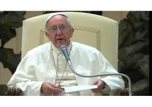 PAPA FRANCESCO AULA PAOLO VI