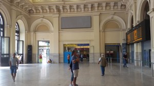 atrio stazione Genova Brignole