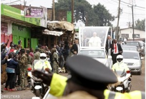Il Papa nello slum di Nairobi