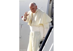 arrivo del Papa in Uganda