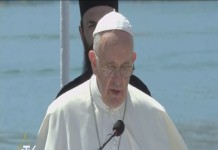 Il Papa al Regina Coeli racconta il suo viaggio a Lesbo: “Ho visto tanto dolore!”