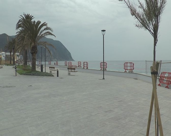 passeggiata a mare riva trigoso