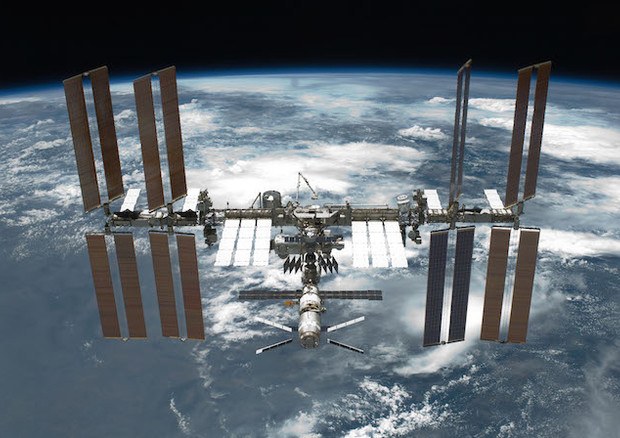 stazione spaziale orbitante