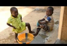 Radio Sirirì, i 25 anni dell’emittente a servizio della comunità di Bouar in Rep. Centrafricana – servizio
