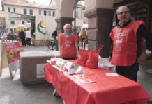 Tornano nelle piazze del Tigullio le mele dell’AISM per la ricerca