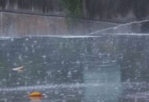 Maltempo: chiusura alle 14 per l’allerta meteo gialla per temporali sul Levante