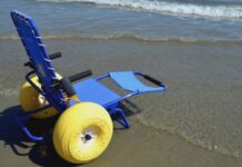 Camogli, due sedie semoventi per rendere accessibile la spiaggia a tutti